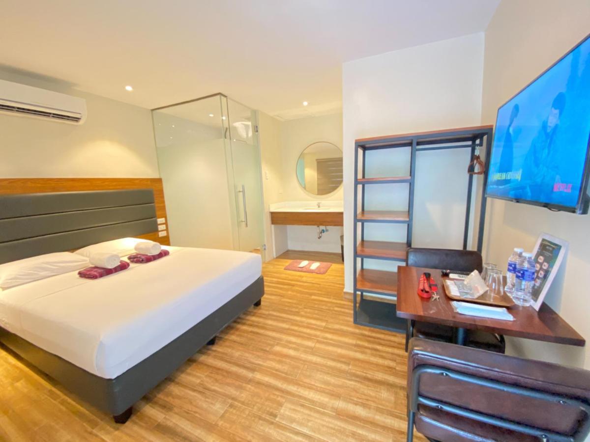 The Hub District Garden Suites Pasay Eksteriør billede